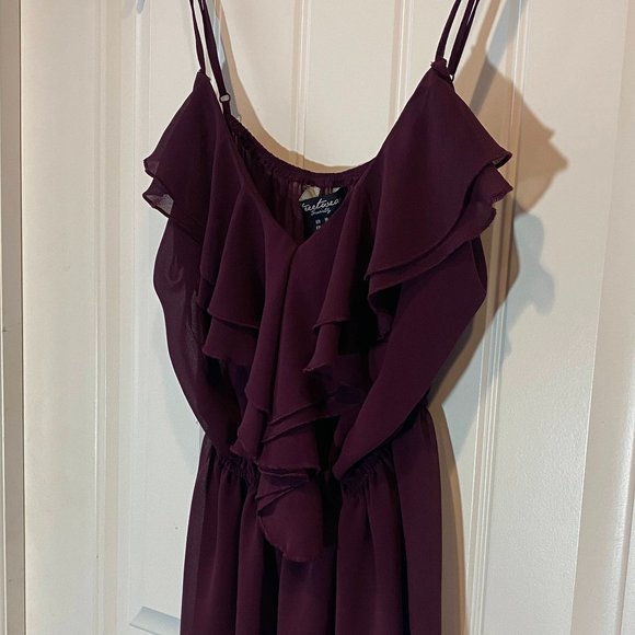 Burgundy Frilled Spaghetti Strap Top - Picture 3 of 3